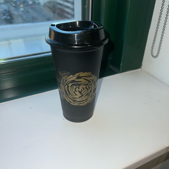 Starbucks Black Rose Gold Reusable Cup Fall 2021 [Pre-Owned] - Picture 2 of 3
